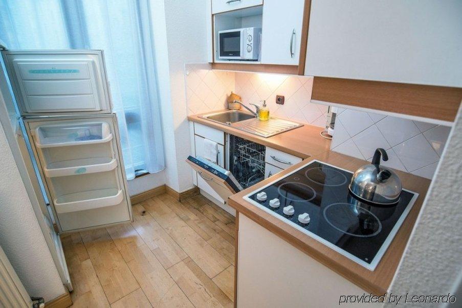 Privilodges Chateau Perrin Grenoble Eksteriør bilde